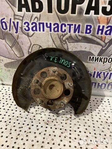 Кулак задний левый Kia Soul