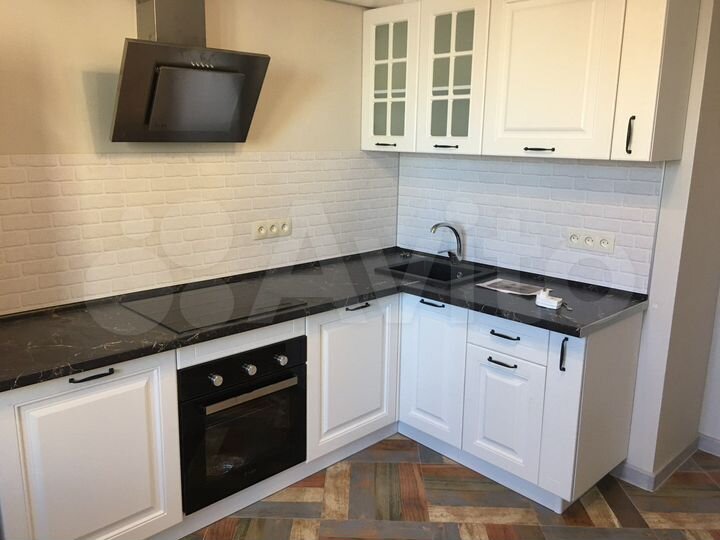 1-к. квартира, 42 м², 8/17 эт.