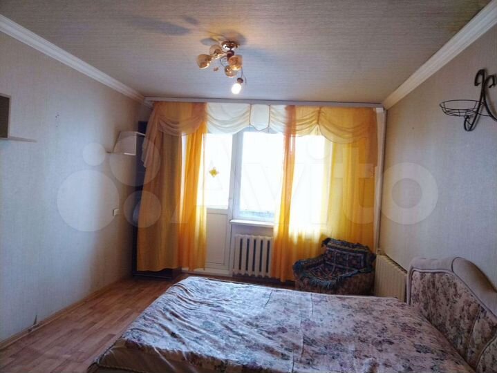 Комната 47 м² в 4-к., 1/9 эт.