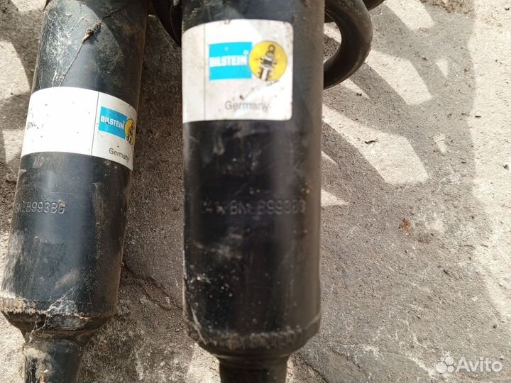 Стойки с пружинами