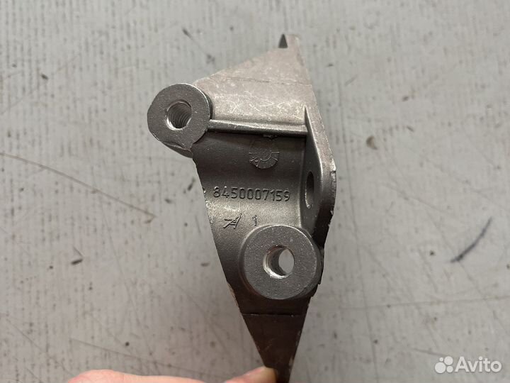 Кронштейн цилиндра сцепления рабочего Веста