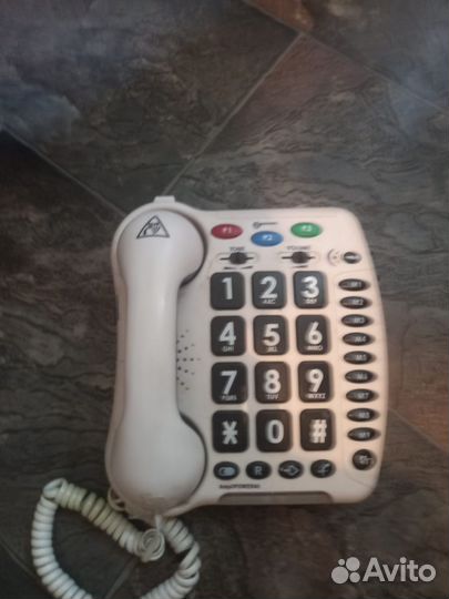 Кнопочный телефон