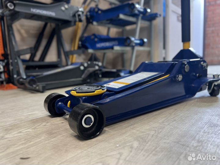 Домкрат подкатной 3.5 тонны