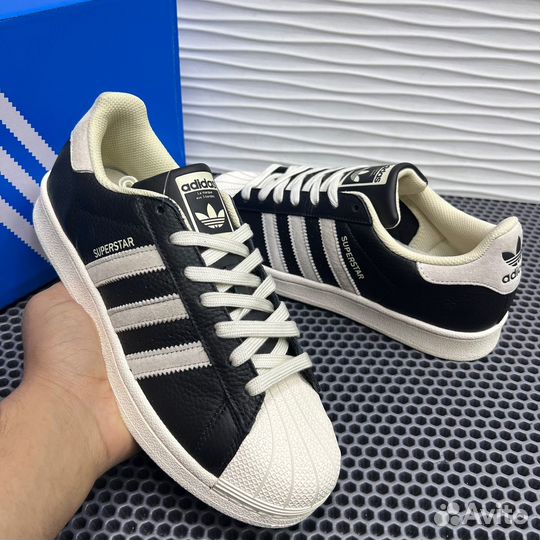 Adidas Superstar