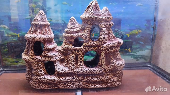 Замок для аквариума