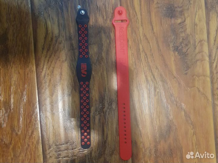 Браслеты от шкафчиков evo