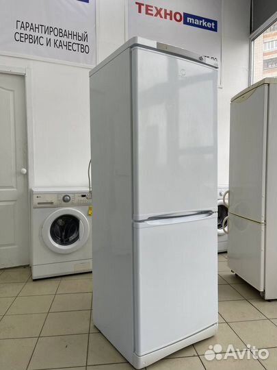 Холодильник indesit