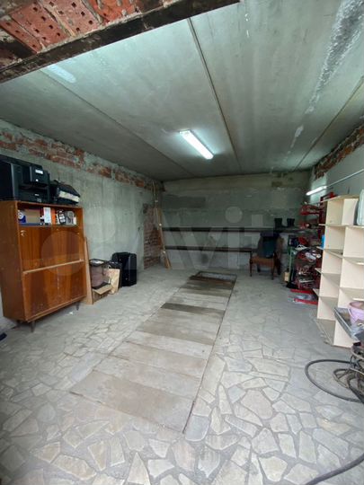 Гараж, > 30 м²