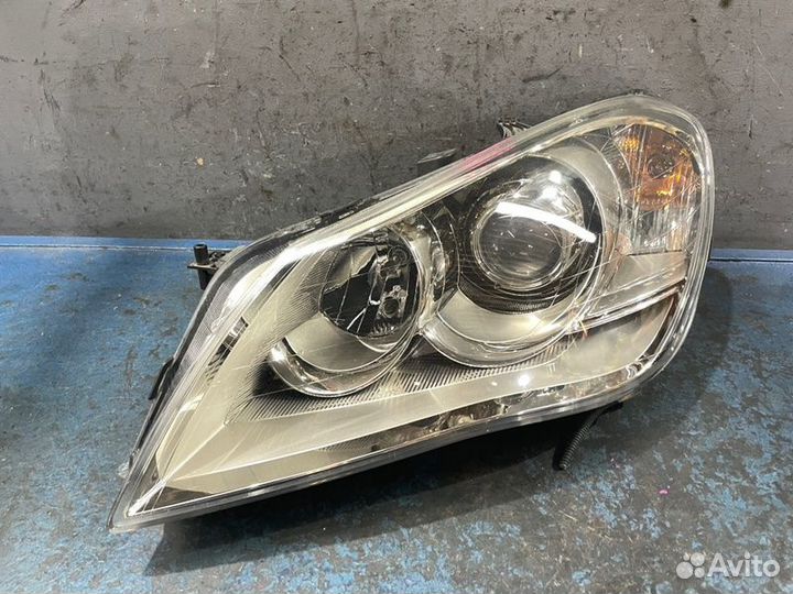 Фара ксенон левая Suzuki Kizashi RE