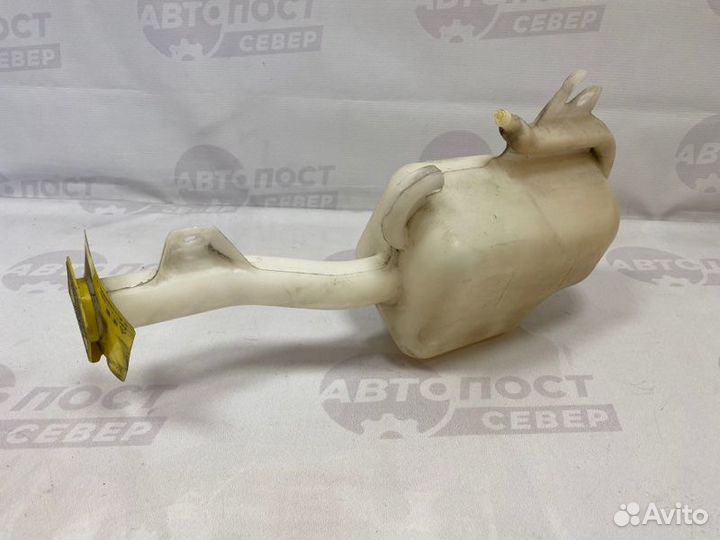 Бачок стеклоомывателя Chrysler Voyager 3.3L V6