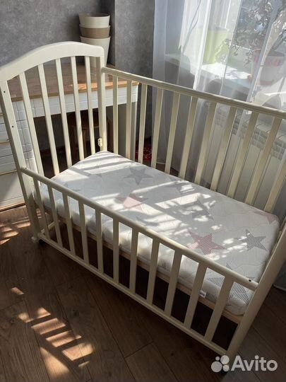 Детская кроватка
