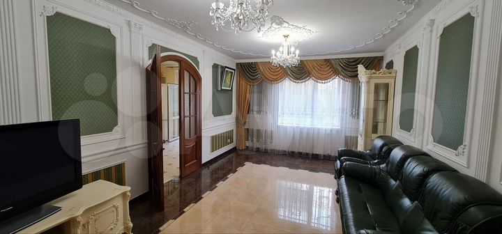 4-к. квартира, 110 м², 1/9 эт.
