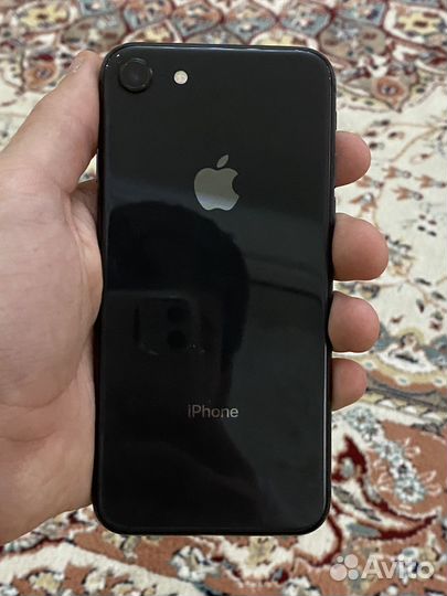 iPhone 8, 64 ГБ