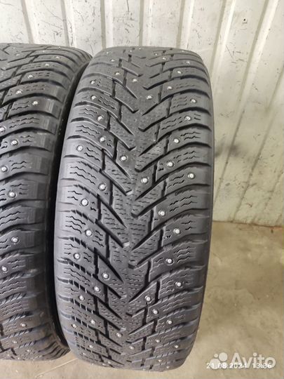 Nokian Tyres Hakkapeliitta 8 SUV 215/65 R16 102T