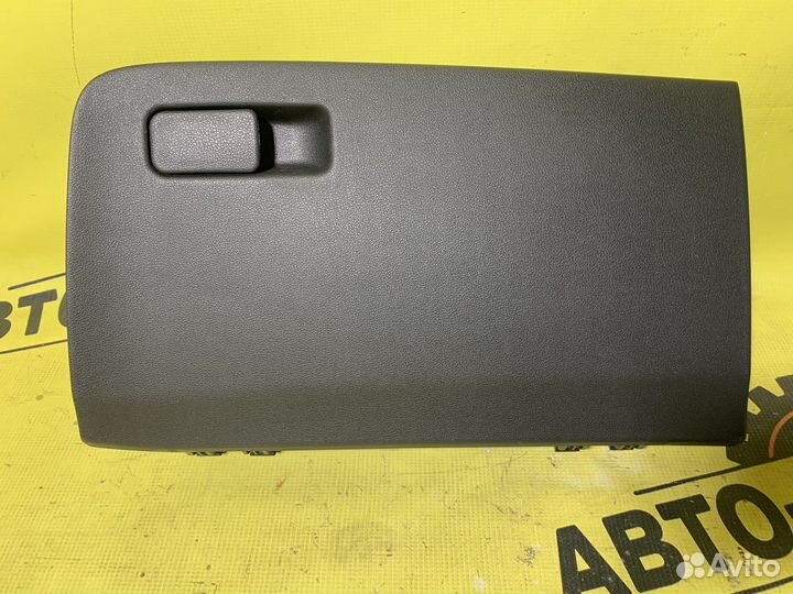 Бардачок Хендай Солярис 2