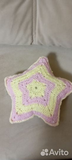 Подушка вязаная