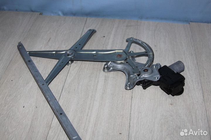 Стеклоподъемник передней правой двери RX4 c 2015