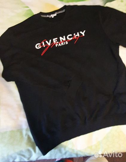 Свитшот женский Givenchy