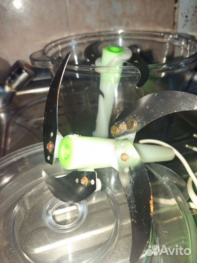 Измельчитель овощей и фруктов электрический