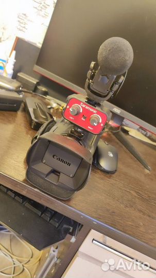 Видео камера HF G30