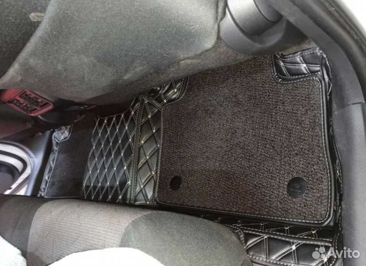 Коврик в багажник на Toyota RAV