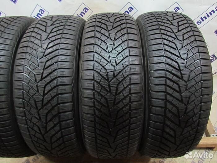 Yokohama BluEarth Winter V905 235/55 R20 98L