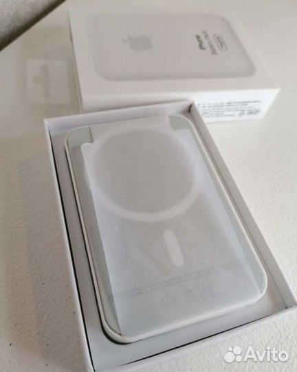 Павербанк apple