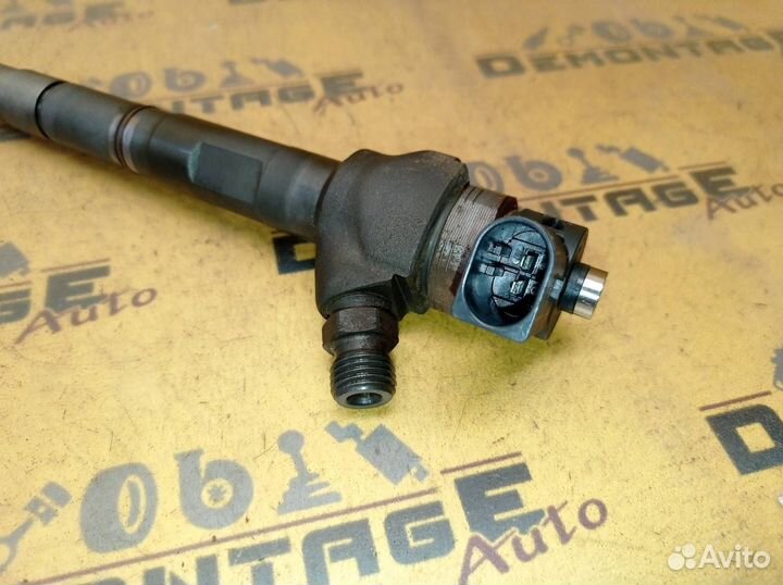 Форсунка топливная 2.0 TDI Passat B7 Yeti Tiguan