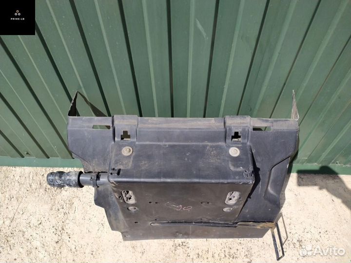 Подкрылок оси перед. лев. Renault T-Series 2014