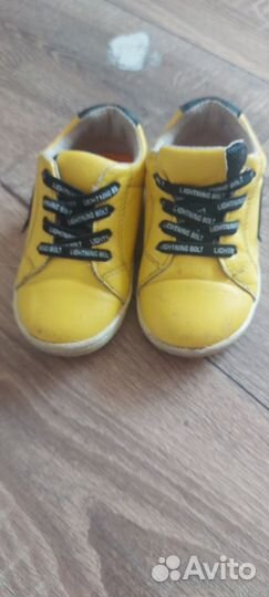 Кроссовки детские