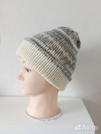 Шапка вязанная женская ручная работа