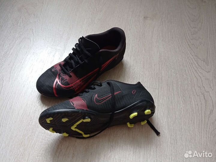 Футбольные бутсы Nike, 35,5р. Б/У