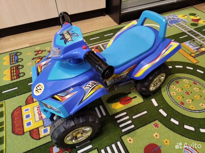 Квадроцикл каталка