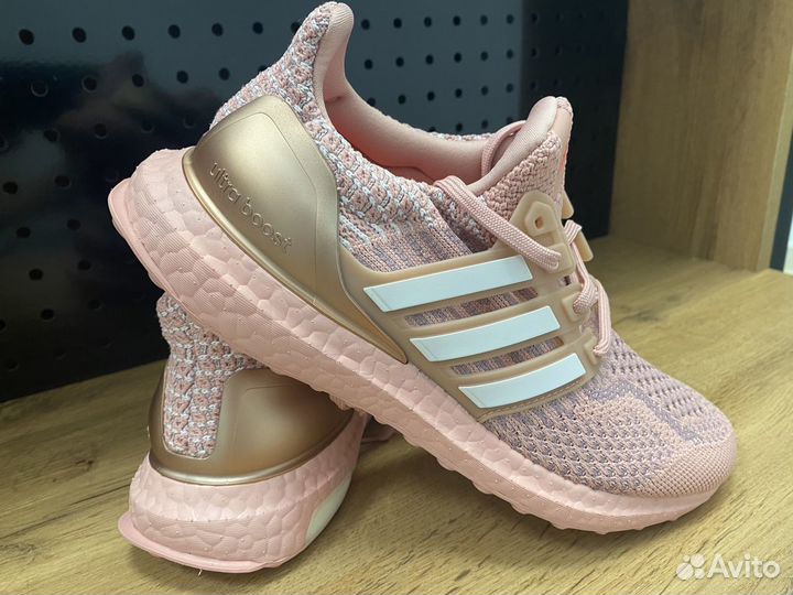 Кроссовки женские adidas ultraboost 36,5;37,5новые