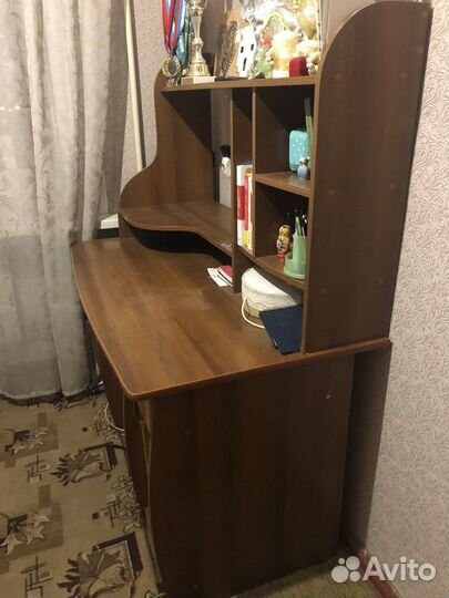 Компьютерный стол