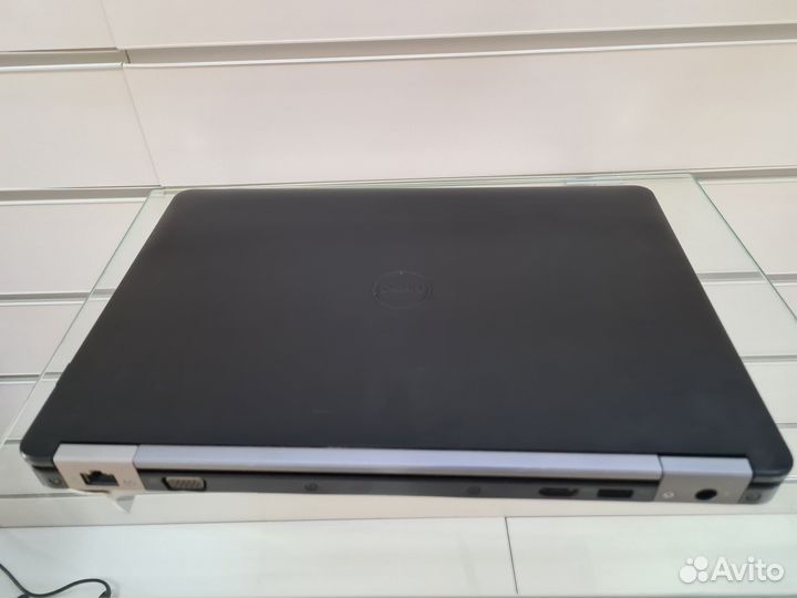 Ноутбук dell 5270 i5-6300\8GB\SSD 256GB