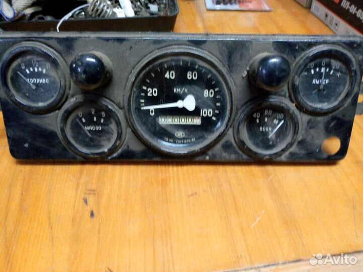 Приборная панель