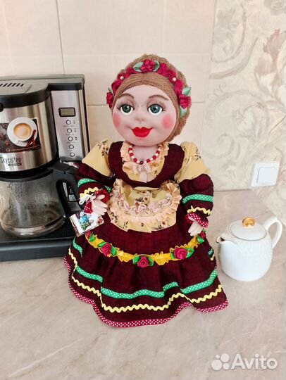 Кукла грелка на чайник