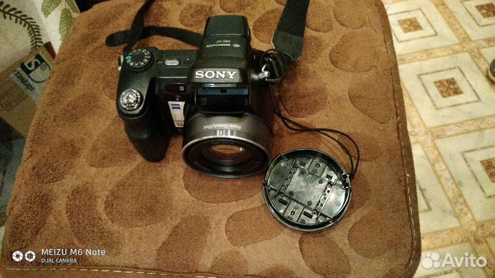 Sony Cyber-shot DSC-H7