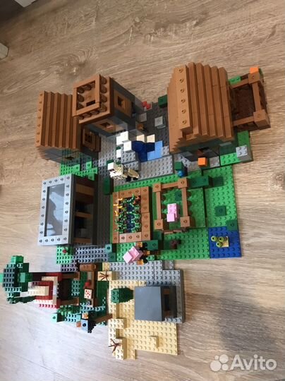 Lego minecraft большая деревня