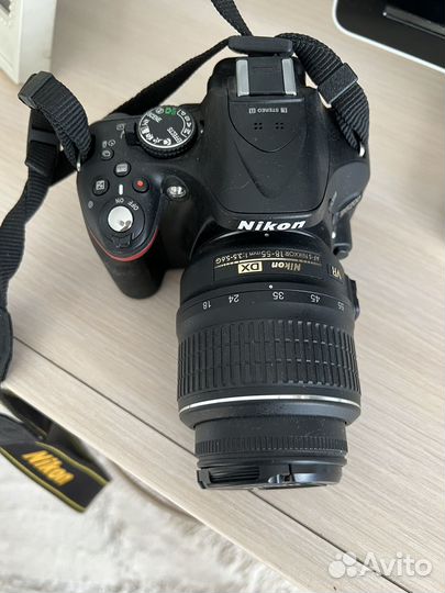 Зеркальный фотоаппарат Nikon D5200