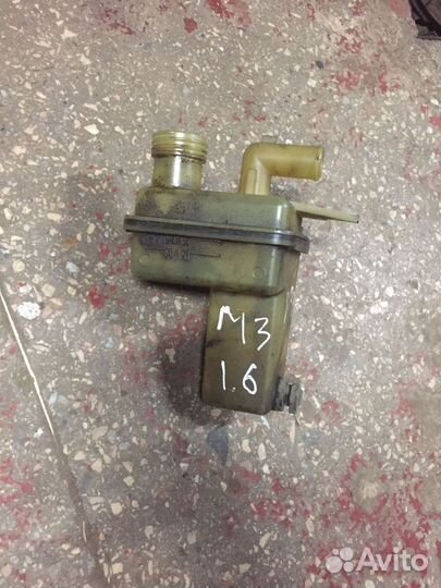 Бачок гидроусилителя 03-08 1.6 Mazda 3