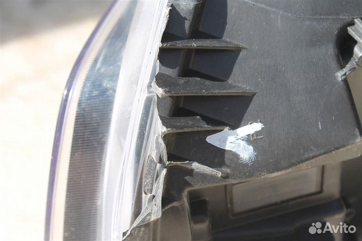 Фара левая Вольво XC 40