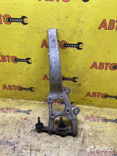 Поворотный кулак передний правый Lexus Gs300