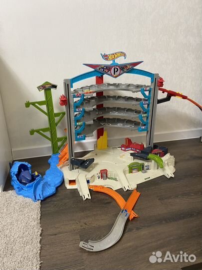 Хотвилс парковка