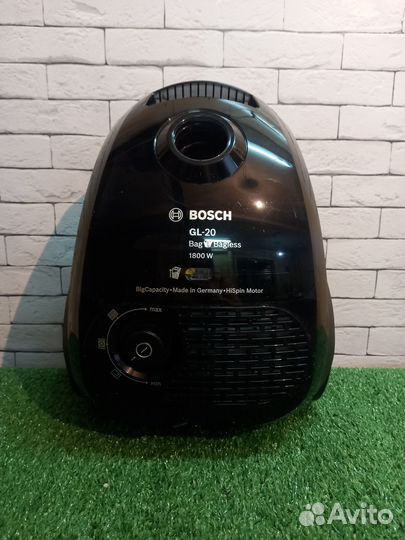 Пылесос с пылесборником Bosch BGN21800