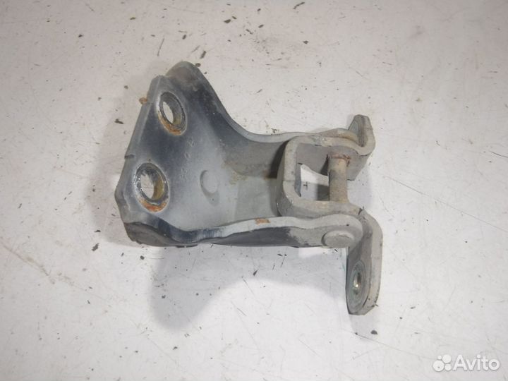 Петля двери Mercedes W163 Ml