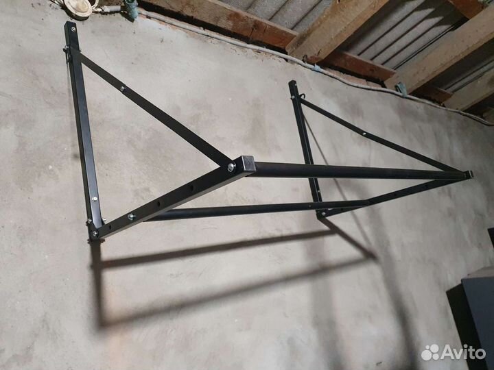 Кронштейн раздвижной для хранения шин