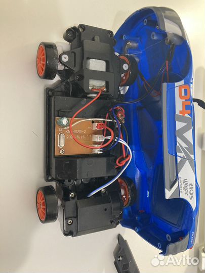 Машина на радиоуправлении для дрифта