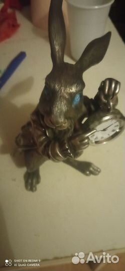 Кролик бронза глаза топаз